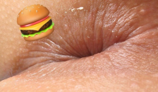 💨covered Schoolgirl’s Ass with a Blanket to Enjoy Street Food🍔 Anal Aromas