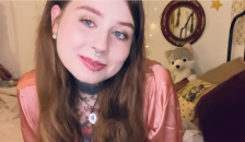 Pussy Play! Heißes Tattoo-Babe FICKT Ihr Muschi Für Dich!!!