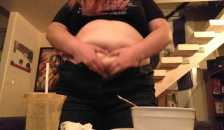 Nerdy BBW Feedee Gets Belly Rubs after Pigging out