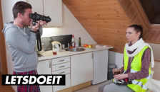 Photographer Fucks Cute Delivery Babe Liz Heaven after Photoshoot - LETSDOEIT
