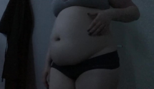 Feedee Plays with Empty and Full Bellyplay
