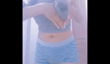 اححح سخنت بزااف بوحدي بغيت لي يحويني و يرضعو ليا يرضع ليا بزازلي please Fack me