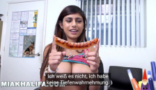 MIA KHALIFA - Interview Mit Deutschen Untertiteln
