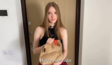 The Cute Courier Girl Apologized for the Long Delivery