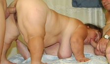 Midget Couple first Threesome
