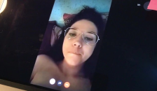 Me Graban Haciendo Cibersexo Muy Cachonda Con un Fan